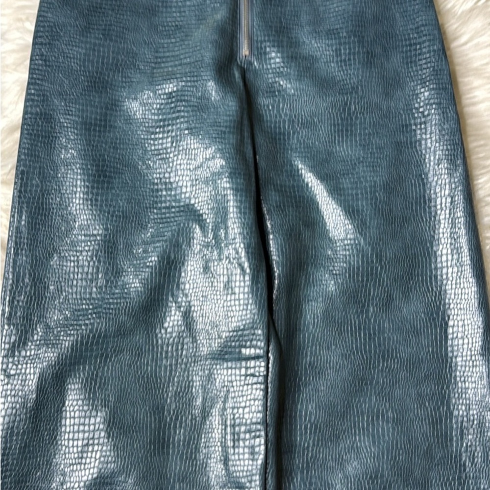 Missguided Faux Leather Pants Reptile Embossed Teal Green Size 4 EUC